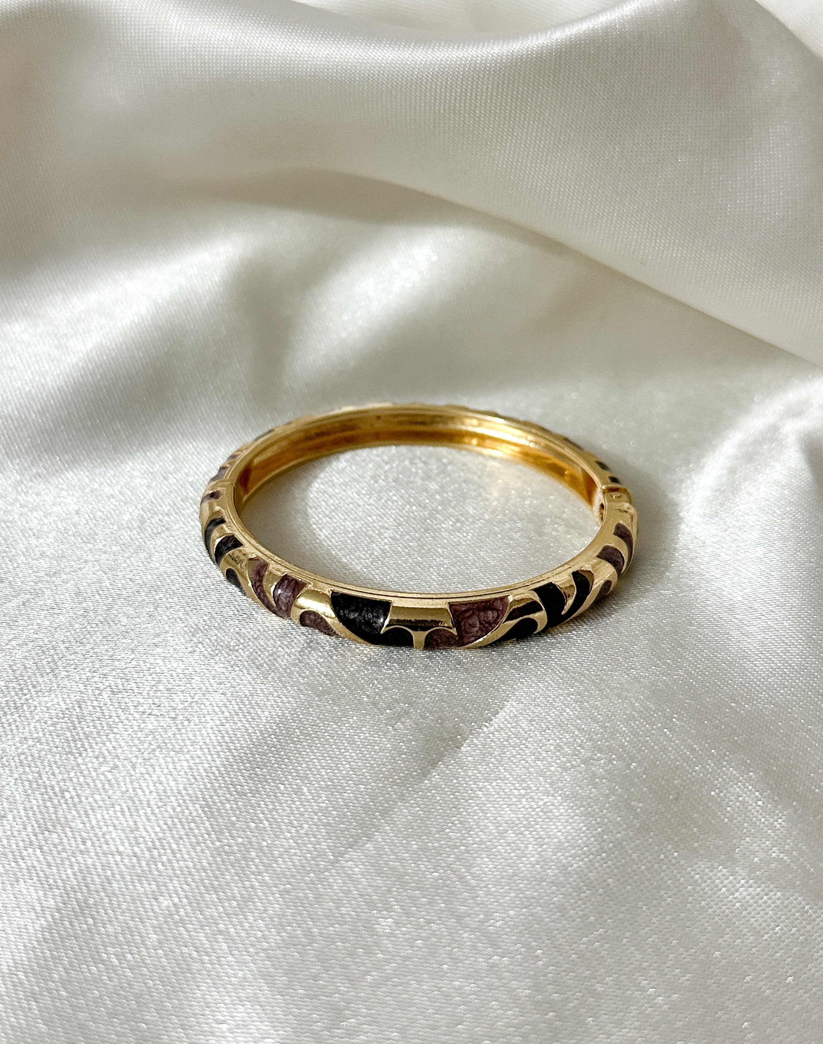 Onyx Petal