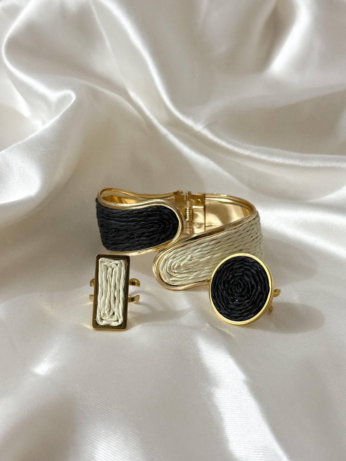 Beach Set Black | 2 Rings and Bracelet