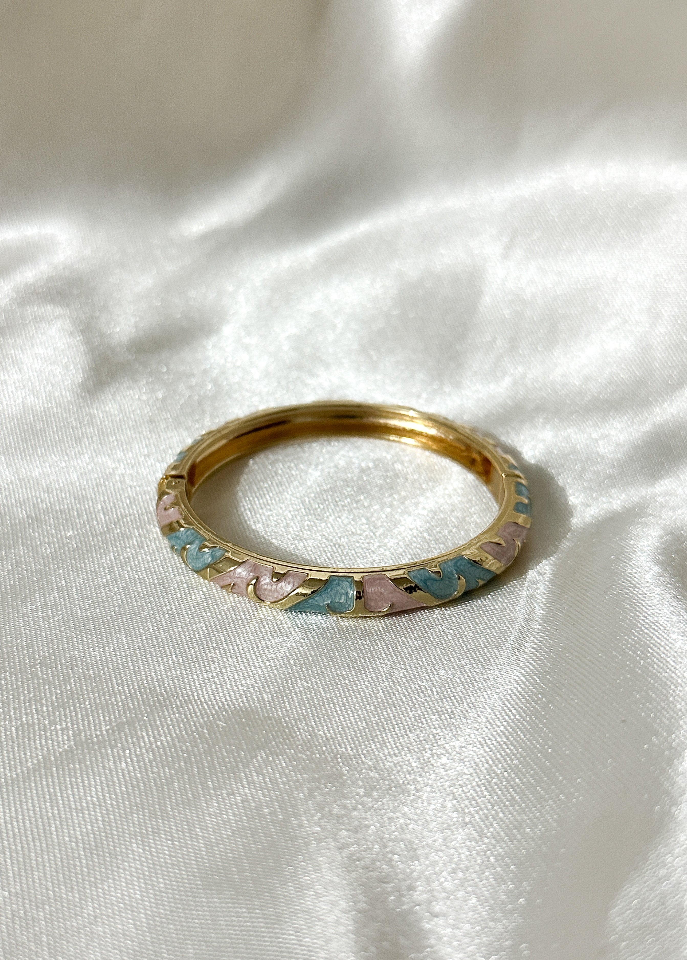 Wanre Petal Bangle
