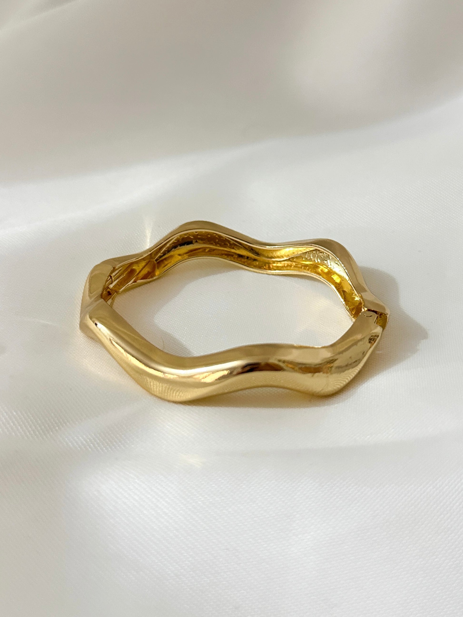 Best Seller Chunky Bangle 2025