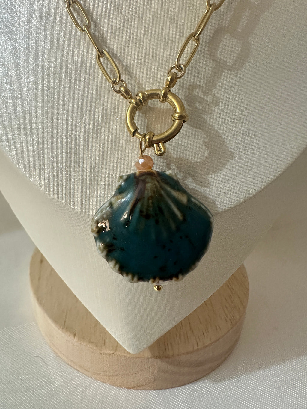 Emerald Shell Necklace Stainless Steel